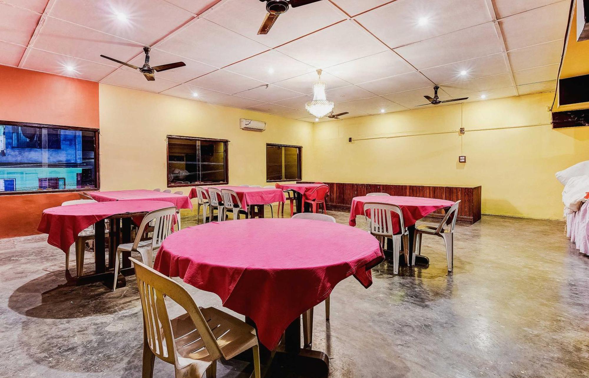 Spot On Durba 2 Hotel Tezpur ภายนอก รูปภาพ